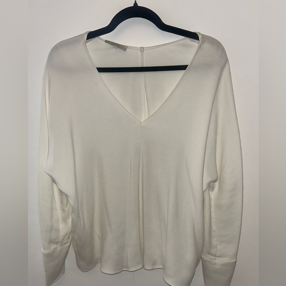 Elegant White Blouse - Picture 3 of 6